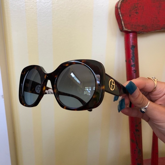 Giorgio Armani Sunglasses - Picture 4 of 4